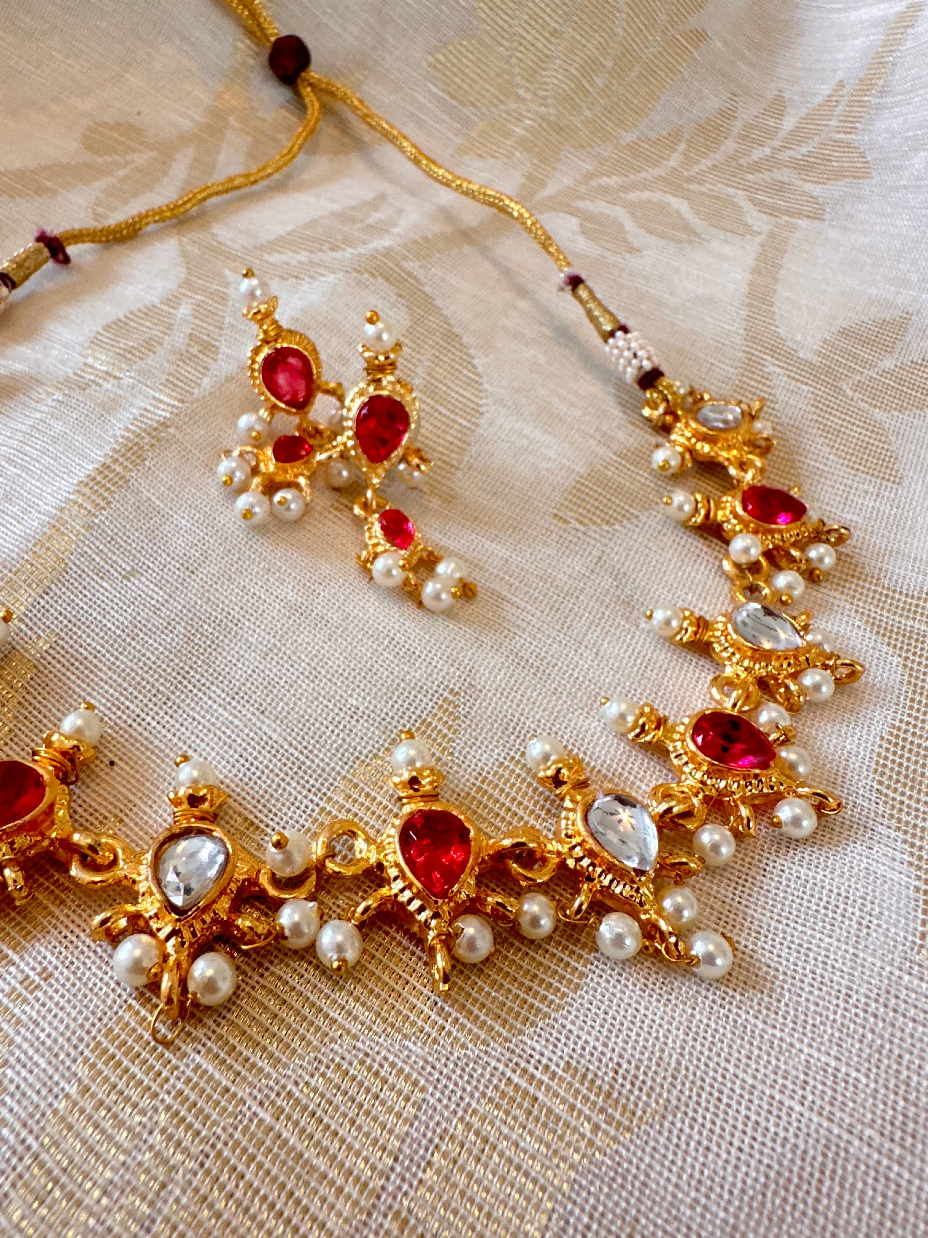 Tanmani Necklace Set - Ruby/White