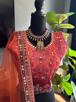 Load image into Gallery viewer, Diva Mirror Silk Skirt Set + one Jewelry Set of your choice as shown on the first picture
