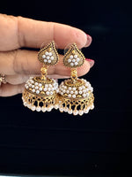 Load image into Gallery viewer, Jhumka Earrings
