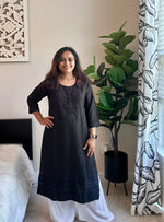 Load image into Gallery viewer, Embroidered Long Kurta
