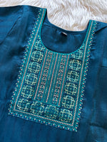 Load image into Gallery viewer, Embroidered Long Kurta
