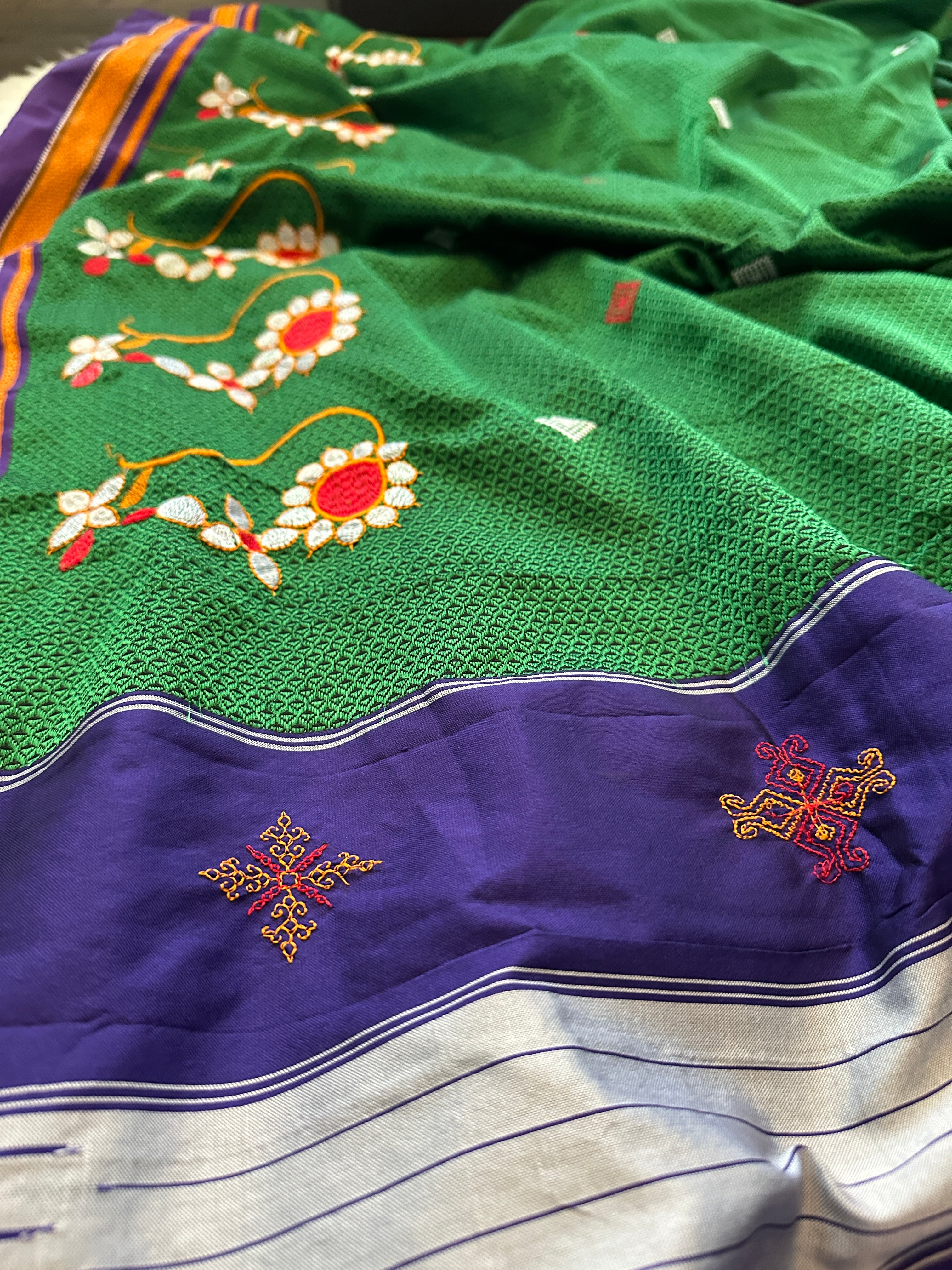 Khun Saree Nath Embroidery 1
