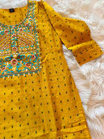 Load image into Gallery viewer, Embroidered Long Kurta
