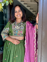 Load image into Gallery viewer, Jharokha Designer Silk Skirt Set
