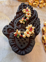 Load image into Gallery viewer, Gold &amp; Pearls Nose Pin
