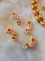 Load image into Gallery viewer, Gold &amp; Pearls Nose Pin
