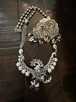 Load image into Gallery viewer, Peacock Stone Necklace Set - Black &amp; Clear
