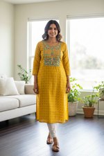 Load image into Gallery viewer, Embroidered Long Kurta
