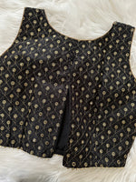 Load image into Gallery viewer, Black Silk Embroidery Croptop
