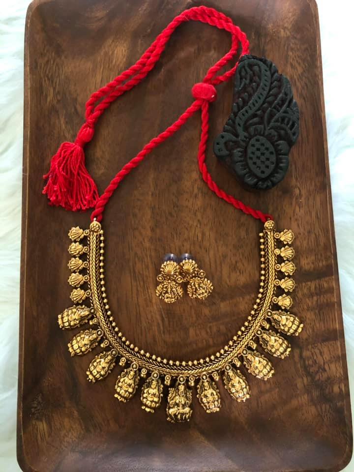 Temple Jewelry Set