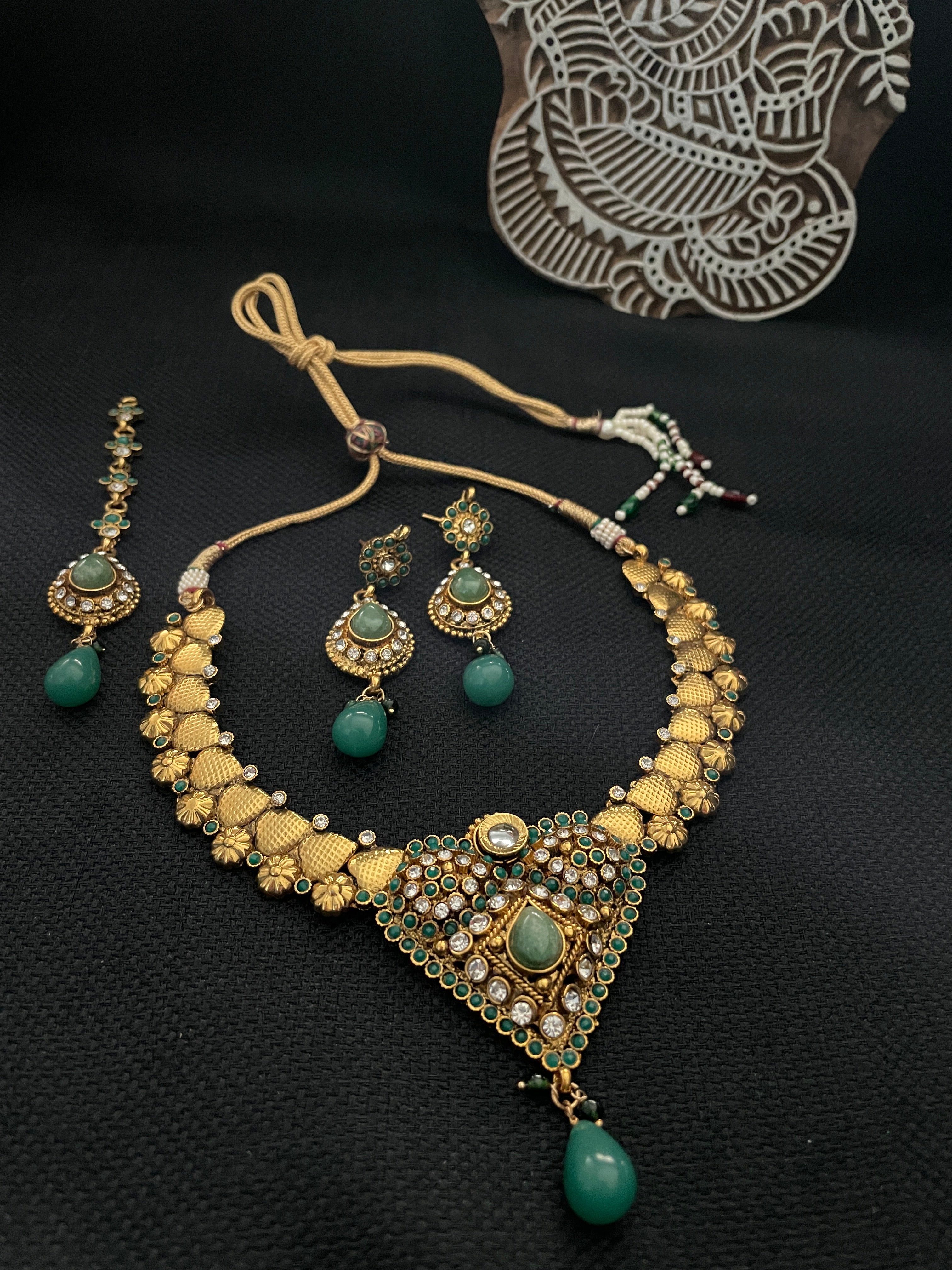 Polki Necklace Gold Set - Green