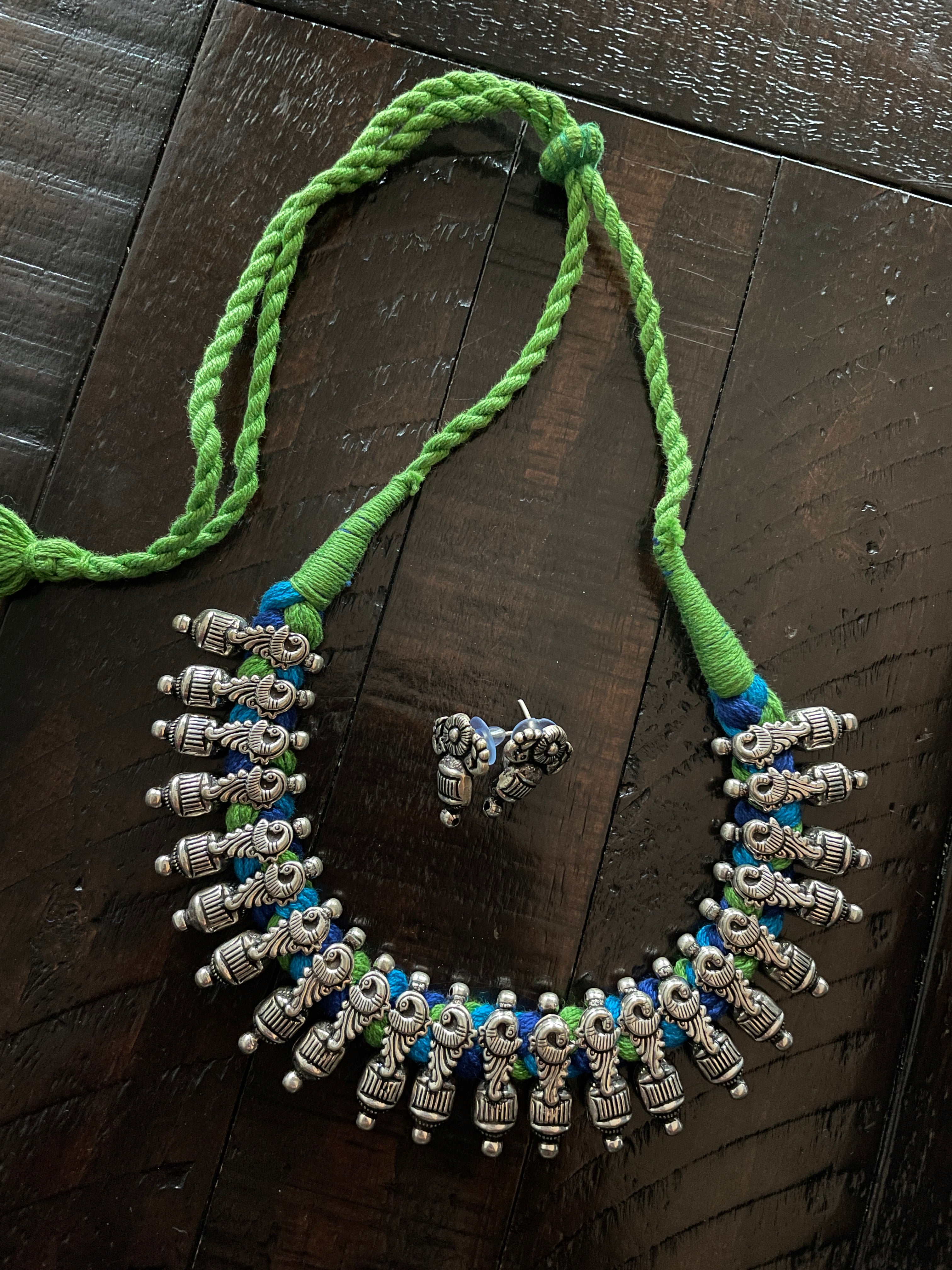 Cord Silver Tone Necklace Set - Green