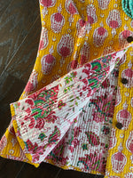 Load image into Gallery viewer, Quilted Sleeveless Jacket
