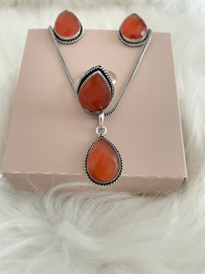 Stone Teardrop Necklace Set - Saffron