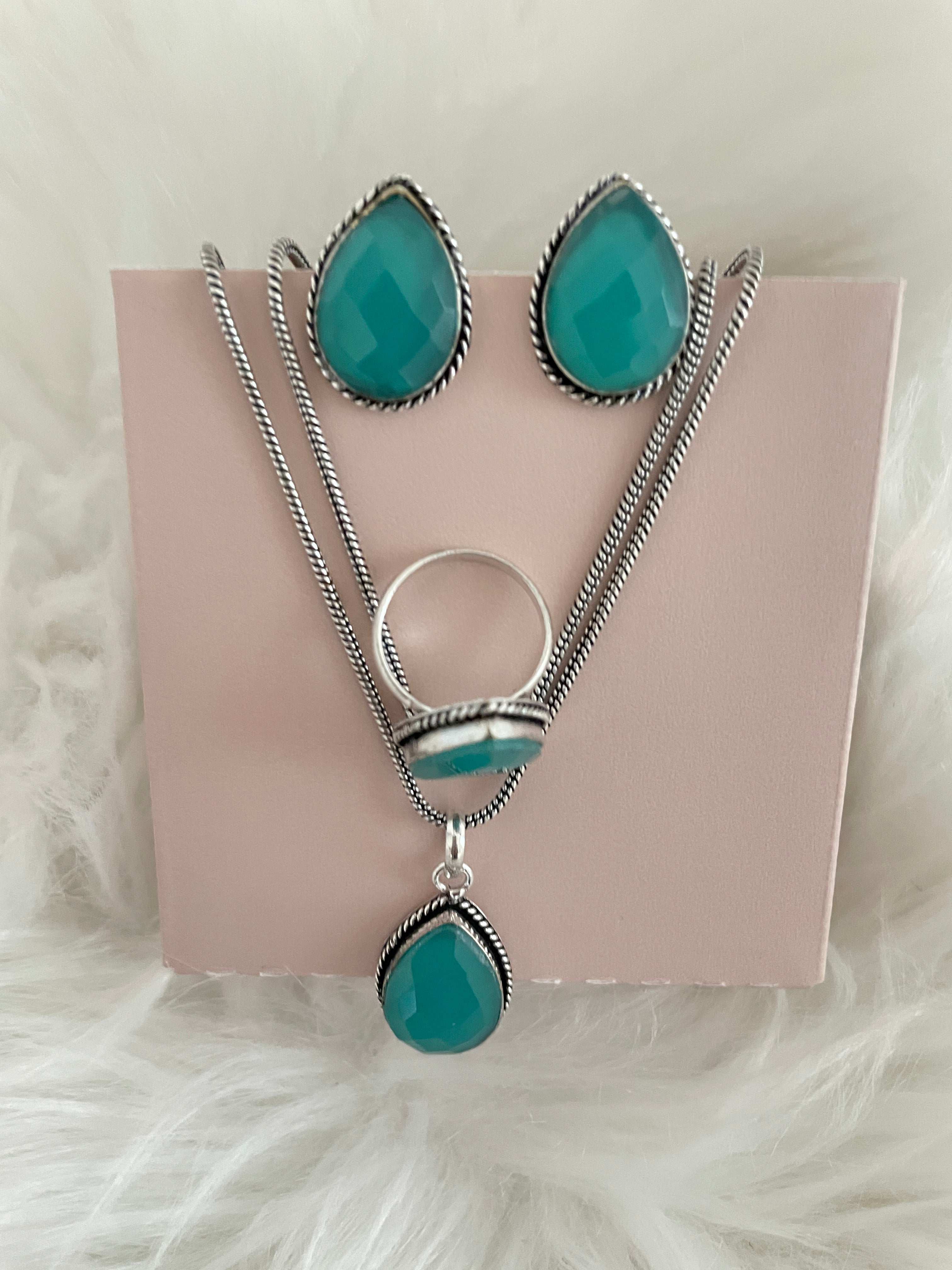 Stone Teardrop Necklace Set - Light blue