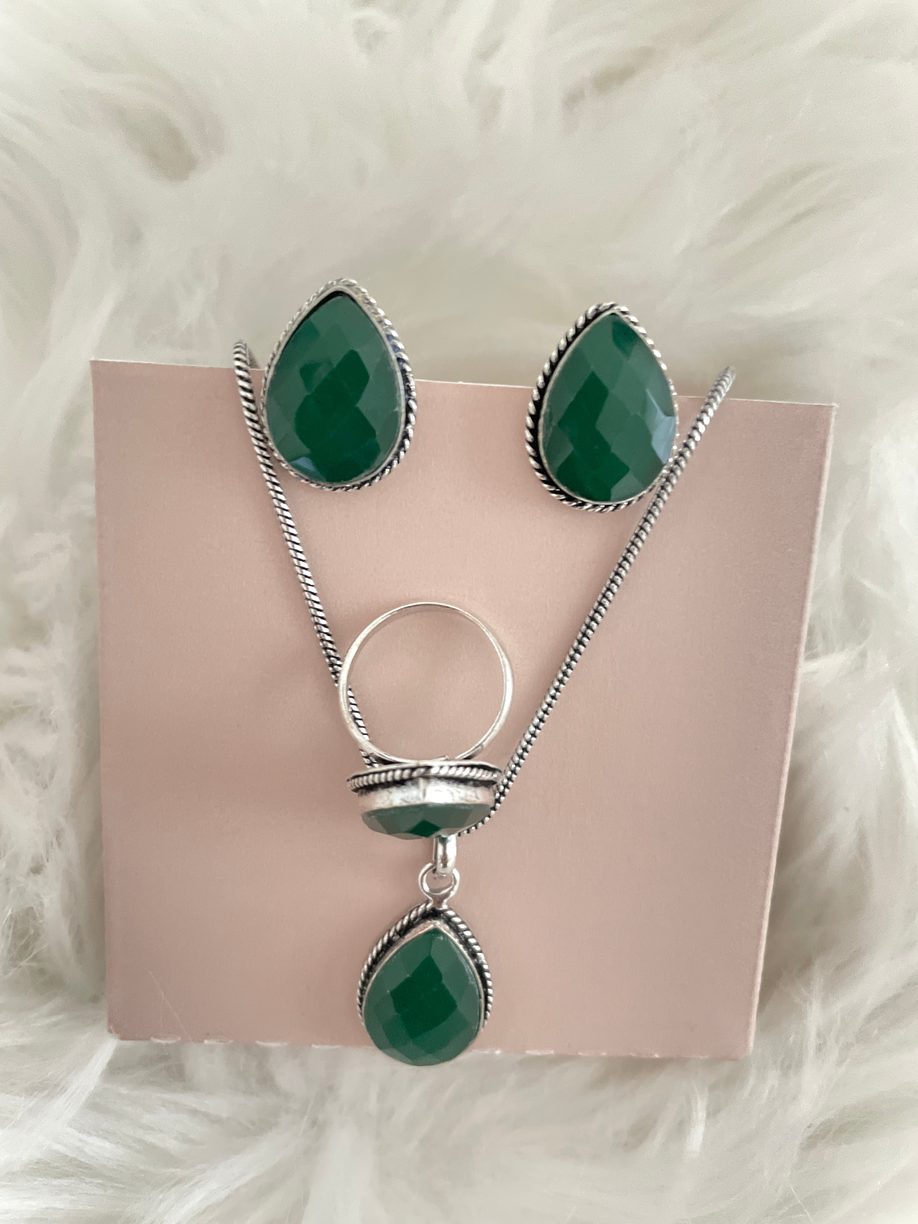 Stone Teardrop Necklace Set - Emerald Green