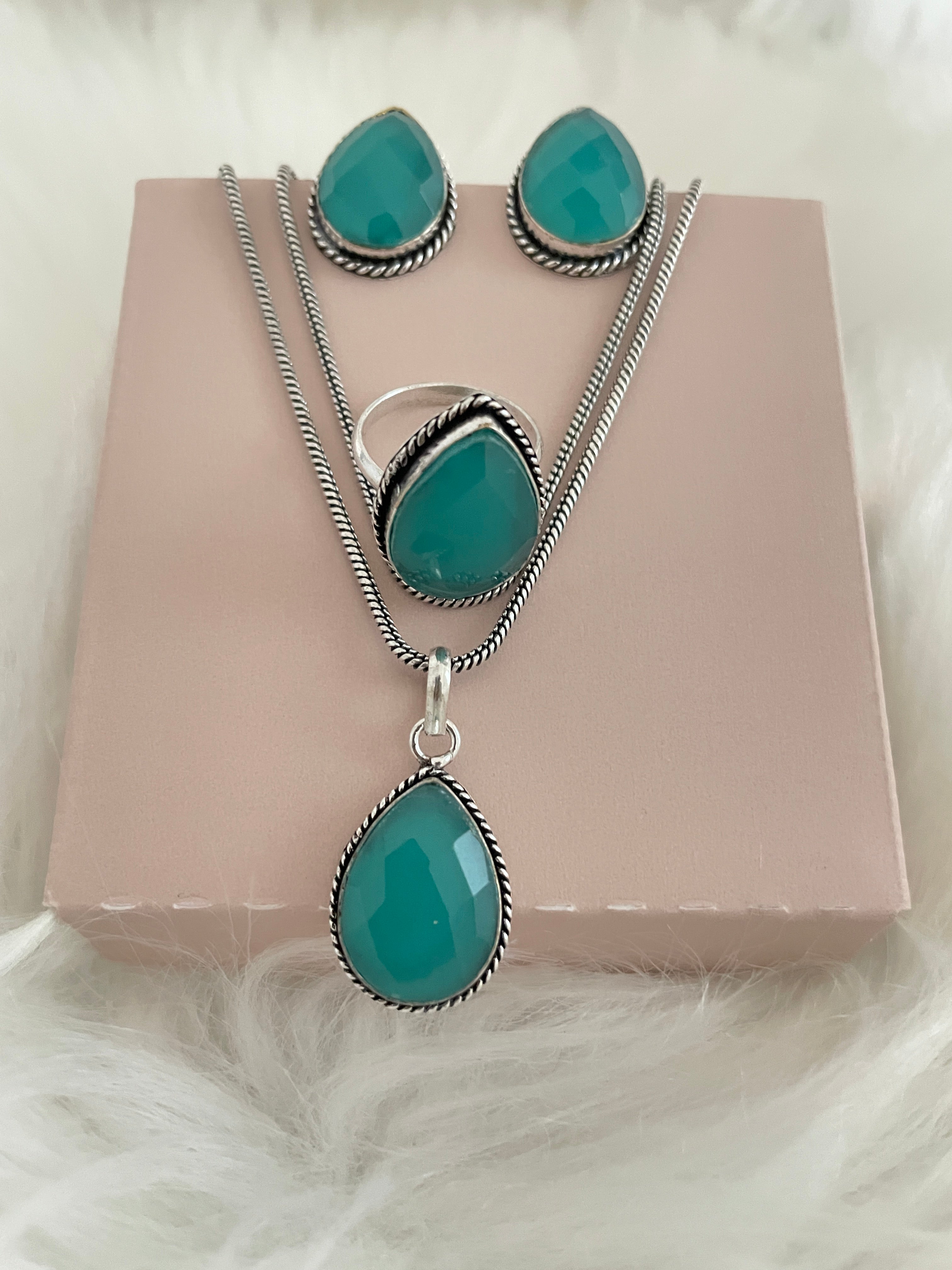 Stone Teardrop Necklace Set - Turquoise