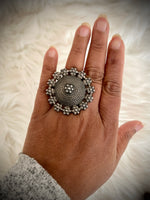Load image into Gallery viewer, Bold Floral Ring
