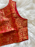 Load image into Gallery viewer, Brocade sleeveless Blouse - Red

