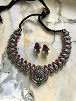 Load image into Gallery viewer, Short temple Necklace Silver Polish
