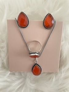 Stone Teardrop Necklace Set - Saffron