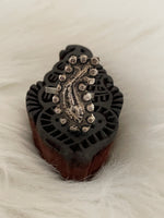 Load image into Gallery viewer, Fish Motif Ring
