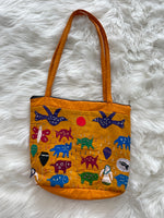 Load image into Gallery viewer, Appliqué Tote bag
