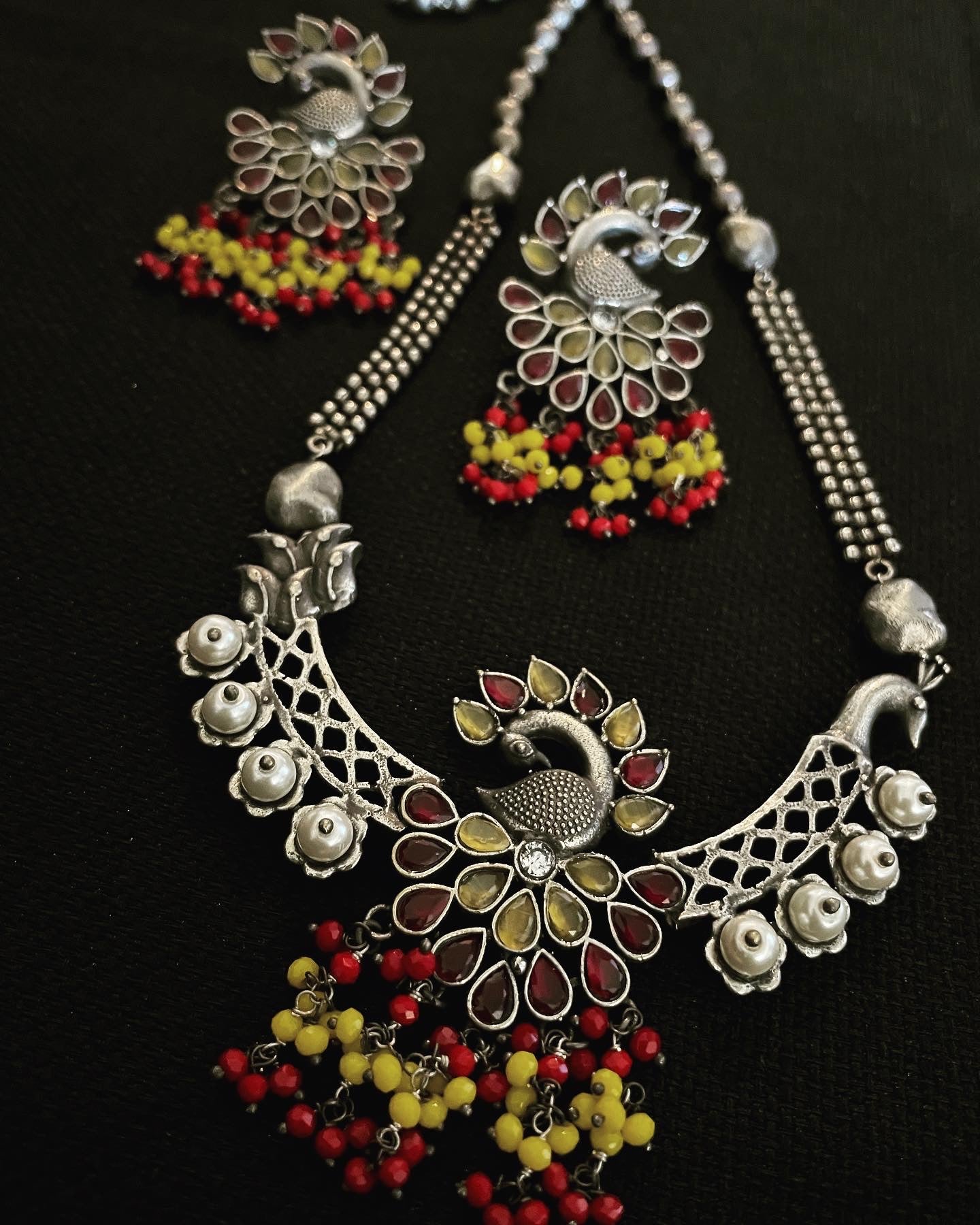 Peacock Stone Necklace Set - Yellow/Red