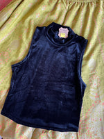 Load image into Gallery viewer, Black Velvet Stretch Croptop
