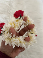 Load image into Gallery viewer, Stretchy Mogra Rose Gajra
